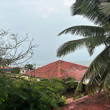 Hotel Salty Waves Baga Esterno foto