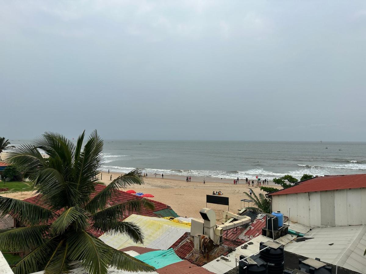 Hotel Salty Waves Baga Esterno foto